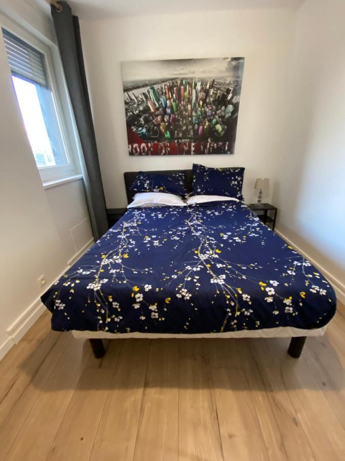 Studio Courbevoie Paris Extérieur photo